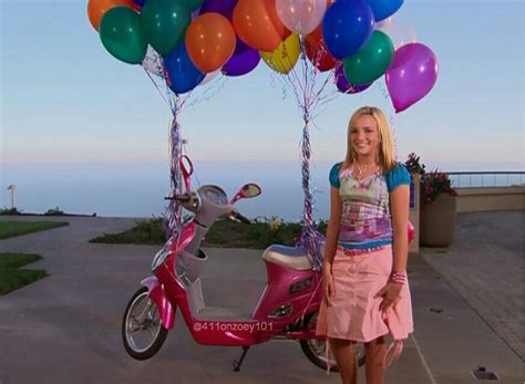 Pin By Simón Gabriel Cáceres On Zoey 101 Zoey 101 Cute Outfits Icon