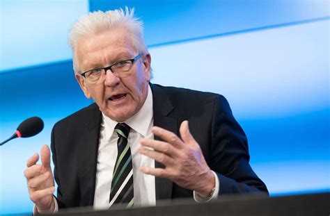 Nun soll eine obduktion die todesursache klären. Ministerpräsident bei Markus Lanz: Kretschmann: Würde mich ...