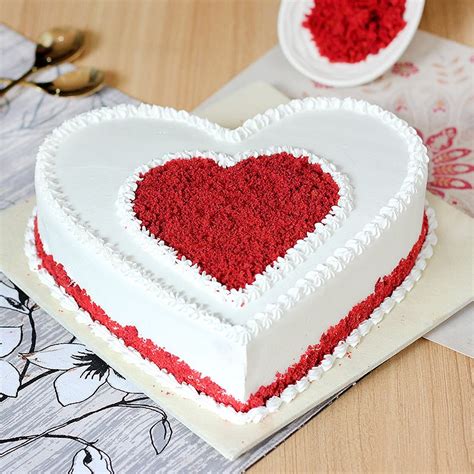 Easy & simple anniversary cake ideas(silver wedding anniversary cake tutorial). Heart Red Velvet Cake Asansol Delivery | Gratifying Red ...