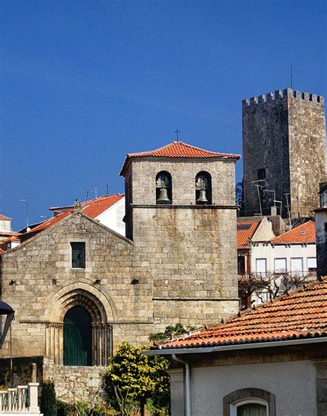 Igreja paroquial de almacave (707 m), salão do reino das testemunhas de jeová (744 metrs). Igreja Santa maria de Almacave Church, Lamego
