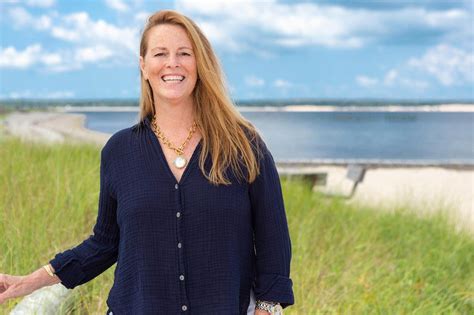 Romaine Gordon Real Estate Agent Hamptons Real Estate Saunders And Associates Shelter Island