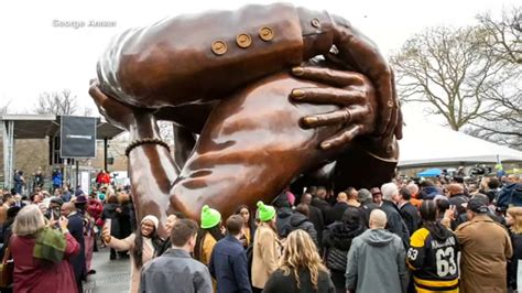 New Boston Mlk Statue Embrace Dedicated To Martin Luther King Jr And Coretta Scott King