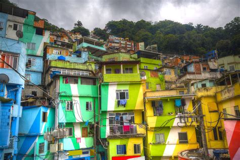O número de pessoas cadastradas já é grande e o natural é que aumente ao longo do processo. The 25 Most Colorful Towns in the World - Fodors Travel Guide
