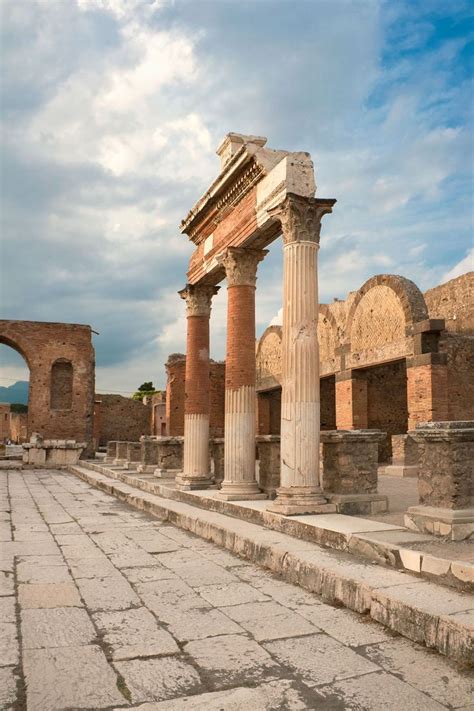 Obliterated the roman city of pompeii, burying it under tons of volcanic ash. 2202 best POMPEII / HERCULANEUM / NAPLES, ITALY images on ...