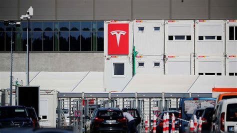 Tesla Recalls Over 475000 Us Cars On Technical Defects