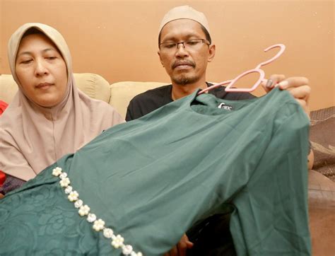 Walaupun bilangan anggota polis sangat kecil tetapi mereka berjuang dengan berani. All We Know So Far About The College Student Who Was ...