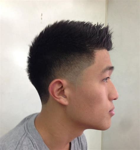 Asian Short Hairstyles Men Fade Haircut In 2020 Korean Men Hairstyle