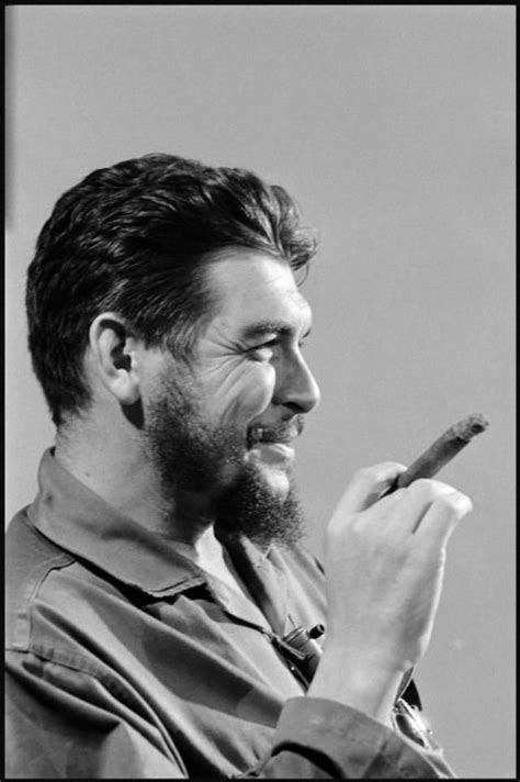 Ernesto rafael che guevara de la serna (spanish: 23 Fascinating Portrait Photos of Che Guevara Taken by Elliott Erwitt in 1964 | Vintage News Daily