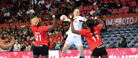 The angolan handball federation ( federação angolana de andebol or simply faand) is the governing body of official handball competitions in angola. Andebol: Angola perde para a Sérvia na estreia do Mundial ...
