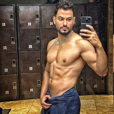 shirtless bollywood men bollywood star poses topless at the gym wow body