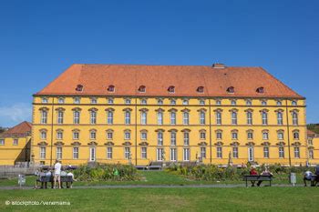 Some courses are free of charge, some subject to fees. Erfahrungen von Psychologie-Studenten | Psychologie ...