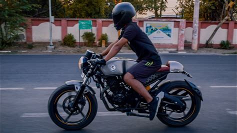 Bajaj discover 125 st mileage the 125 cc high power output bike can run approximately 60 to 70 kms per litre of fuel. This Bajaj Discover-Based Cafe Racer Was Built For Just Rs ...