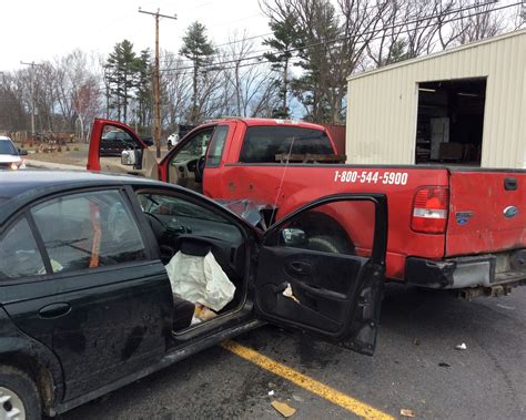 Three Injured in Daniel Webster Highway Crash | Merrimack, NH Patch