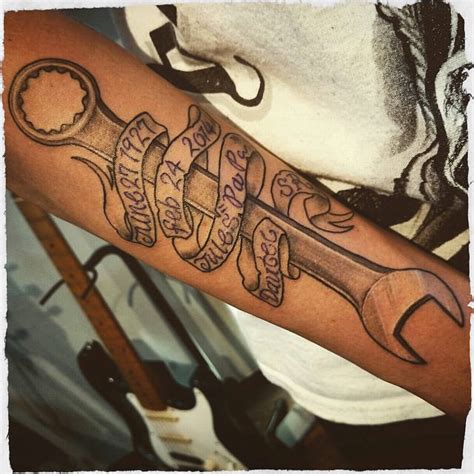 For those who fathers who love marathons, get their photo with their running outfit and have it as your tattoo design. 19+ RIP Tattoo Designs, Ideas | Design Trends - Premium ...