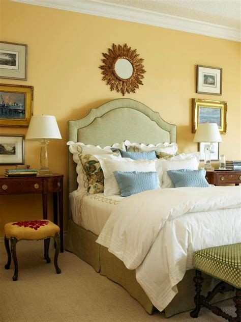 30 Guest Bedroom Decor Ideas To Create A Cozy And Welcoming Space