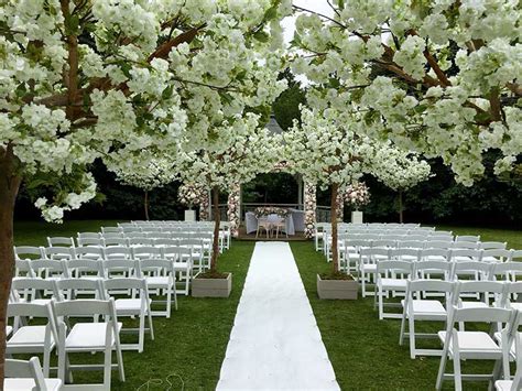 Wedding Trees Dress Your Wedding With Artificial Trees Bride Hours