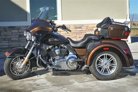 Harley davidson is introducing a trike from the factory, the new tri glide ultra classic. 2013 Harley-Davidson® FLHTCUTAE Tri Glide™ Ultra Classic ...