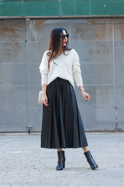 Streetstyle Cómo Combinar Una Falda Plisada Midi With Or Without Shoes Blog Influencer Moda