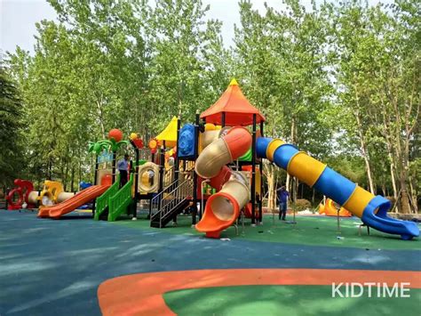 Certified Children Mom And Kids Playground Outdoor Play