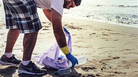 People Trash Cocoa Beach With 13000 Pounds Of Litter After It Reopens