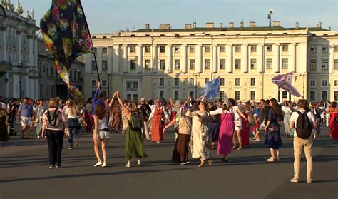 На Дворцовой площади стартовал фестиваль Хороводы России Телеканал Санкт Петербург