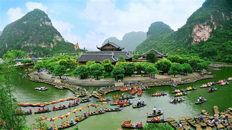 As a result, the hoa hao were thereafter left alone, and won tacit permission to maintain a kind of sovereignty in the transbassac. Hoa Lu Ancient Capital, Ninh Binh - The First Capital of Vietnam