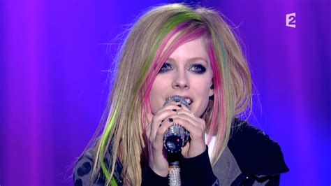 Avril Lavigne What The Hell Tik Tok Taratata 08022011