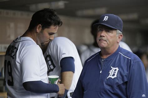 Detroit Tigers Lineup Andrew Romine Gets Start At First Base Tyler