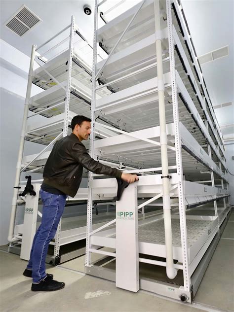 Mobile Carriages For Vertical Grow Racks Pipp Horticulture