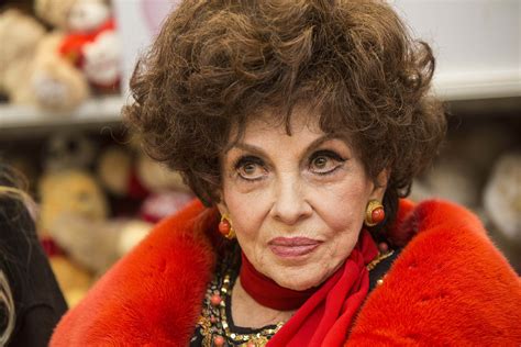 Gina Lollobrigida Torna A Messina Dopo 62 Anni Sarà Al Teatro Vittorio