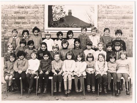 Photo De Classe Cp De 1967 Ecole Notre Dame Copains Davant