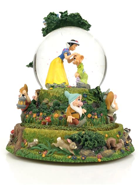 Rare Walt Disneys Snow White And The Seven Dwarfs Hanging Snow Globe