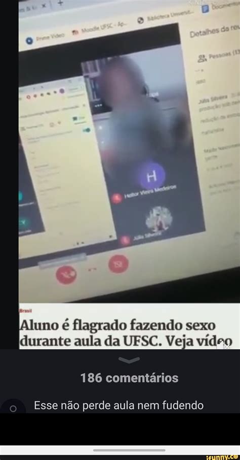 Aluno Fazendo Sexo Na Escola