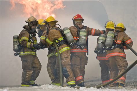 Firefighter Teamwork Stock Image Image Of Apparatus 18261547