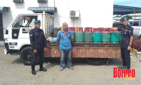 Kami telah mencipta saluran demo dengan barang khayalan yang paling eksotik dan tidak ada wang yang dapat membelinya, jadi anda dapat menguji cara kerjanya tanpa mengeluarkan satu sen. Lelaki tempatan ditahan disyaki cuba seludup barang ...