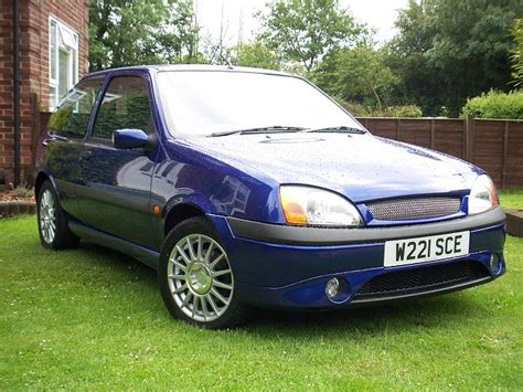 Average on the outside for a supermini, the fiesta is compact enough that most parking spaces will be a breeze. Ford fiesta mk5 dimensions