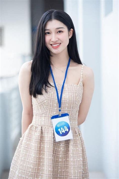 Phương Nhi Nữ Sinh Luật Có Vòng Eo Nhỏ Nhất đoạt Á Hậu 2 Miss World