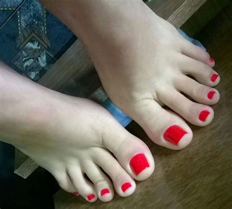 Pin By Steven Choinski On Nails Pedicure Colors Pretty Toes Nails
