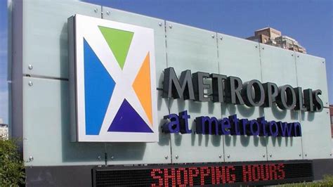 Metropolis at Metrotown - hours, stores, shopping (Burnaby, BC) | Canada Outlets