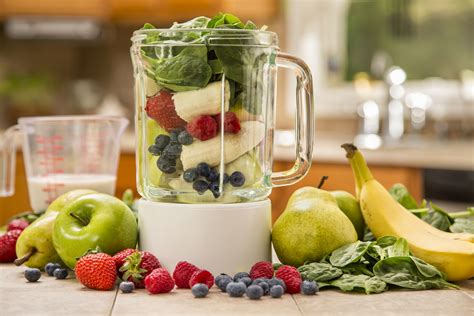 Momjunction tells you about the benefits of fiber, and side effects of overeating it. 6 Awesome Ingredients to Add to Your Smoothie - Health ...