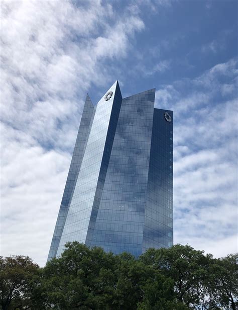 Their corporate headquarters is listed as: Frost Bank Tower San Antonio, TX Pelli Clarke Pelli ...