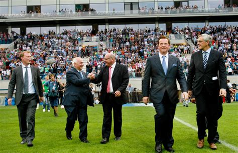 We did not find results for: Paul Gheysens inspecteert 'zijn' Ghelamco Arena: "Ik ga ...