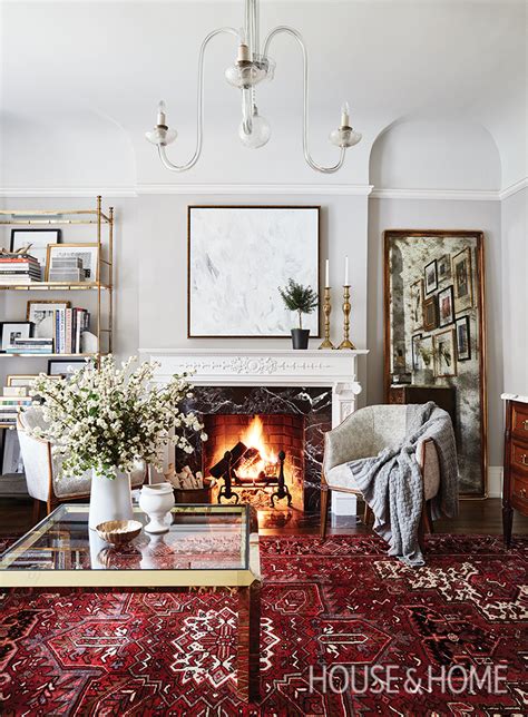 Modern appliances, red oak flat panel or white acrylic cabinets, quartz counter tops, etc.) however, our living room, dining room and bedroom furnitures are good quality traditional mahogany or cherry wood with dark stains. How To Mix Traditional And Modern Decor | Rugs in living ...