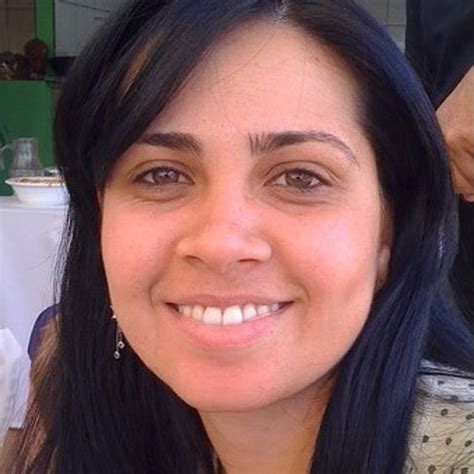 Juliana Beatriz Nogueira Foglia