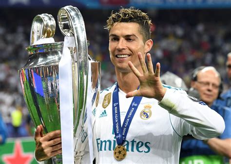 Cristiano Ronaldo Deutet Abschied Von Real Madrid An Der Spiegel
