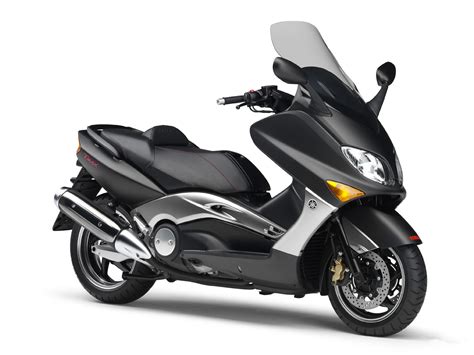 Yamaha takes its new tmax 560 scooter and adds some thoughtful creature comforts on the tmax tech max. 2007 YAMAHA Tmax Scooter pictures, review, specifications