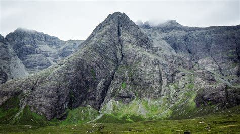 The Black Cuillin Ridge Isle Of Skye Scotland Hd Wallpaper