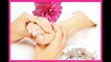 How To Give Someone A Energizing Foot Massage Youtube