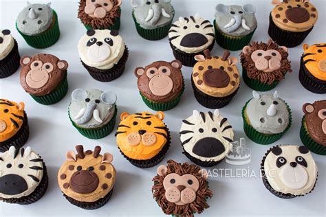 Cupcakes De Animales De La Selva Diseño En Buttercream Con Detalles En