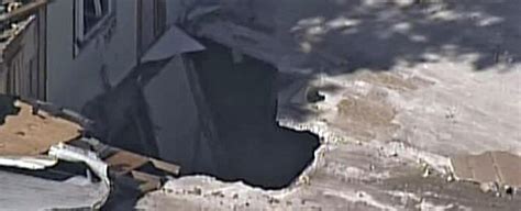 A Florida Man Fell Into A Sinkhole That Opened Suddenly At Night